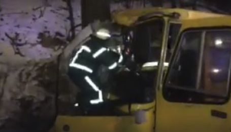 В Киеве две маршрутки устроили ДТП с десятками пострадавших