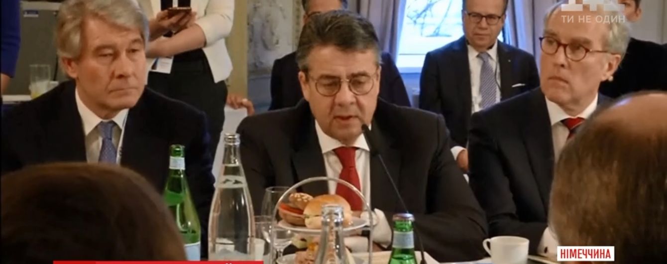 В уряді Німеччини заговорили про зняття санкцій з Росії
