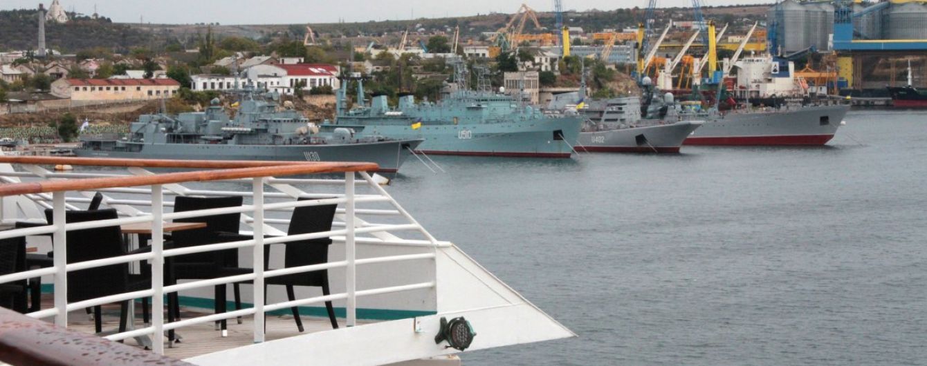 За півроку до портів Криму незаконно зайшли майже 600 суден, більшість із яких російські – МінТОТ