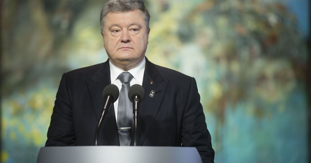 "Зло должно быть наказано". Порошенко примет участие в заседании по госизмене Януковича