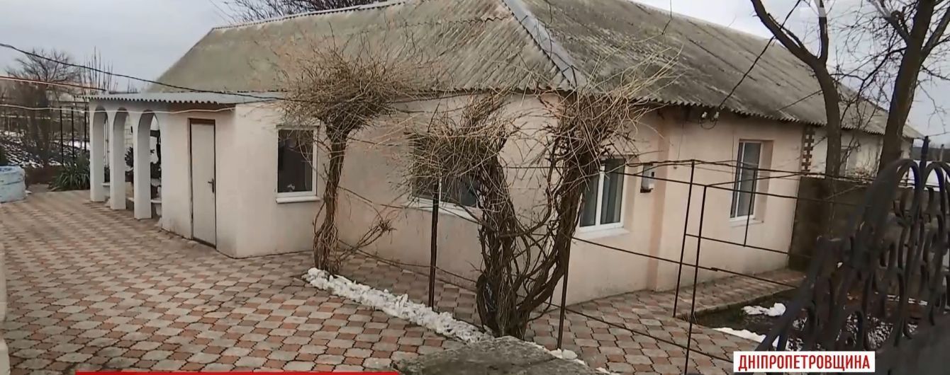 Подробности загадочной гибели пятерых человек на Днепропетровщине: в селе говорят про угарный газ и ядовитую водку
