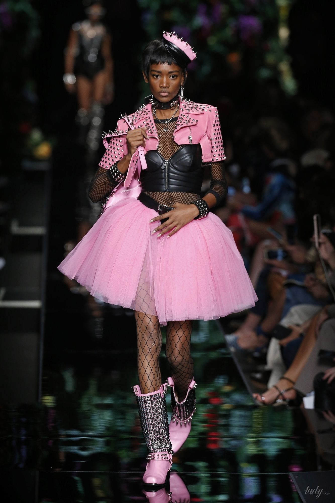 Коллекция Moschino прет-а-порте сезона весна-лето 2018_11