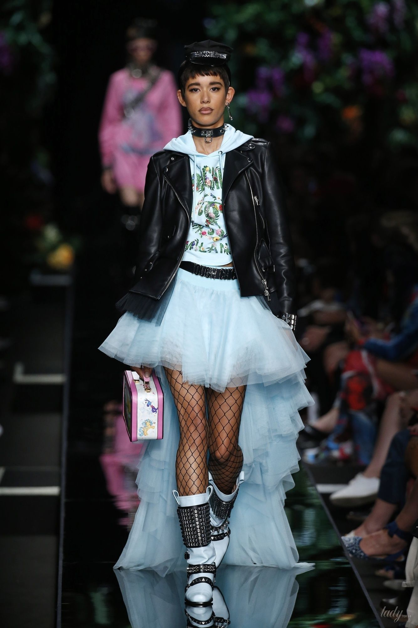 Коллекция Moschino прет-а-порте сезона весна-лето 2018_7