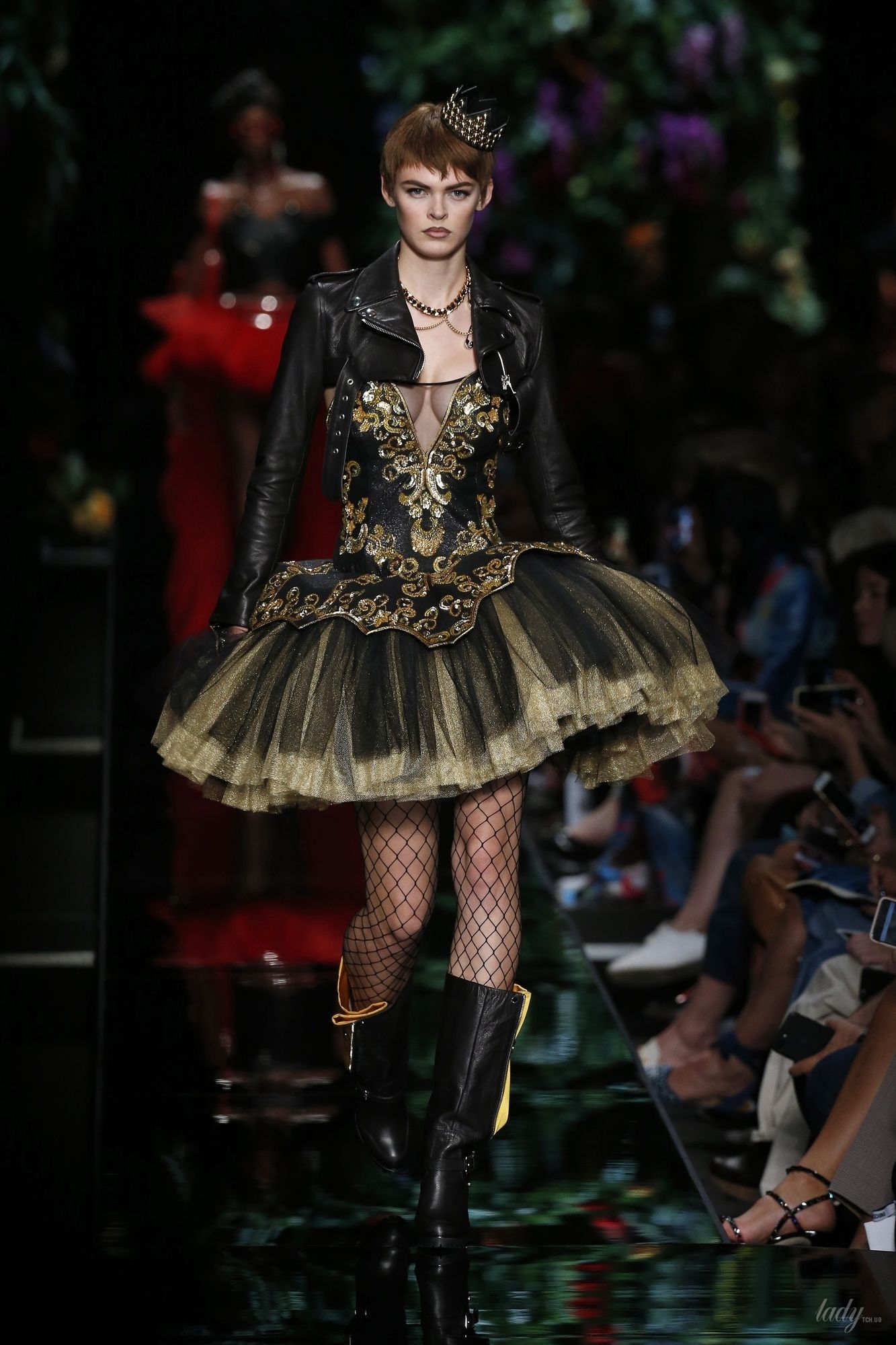 Коллекция Moschino прет-а-порте сезона весна-лето 2018_17