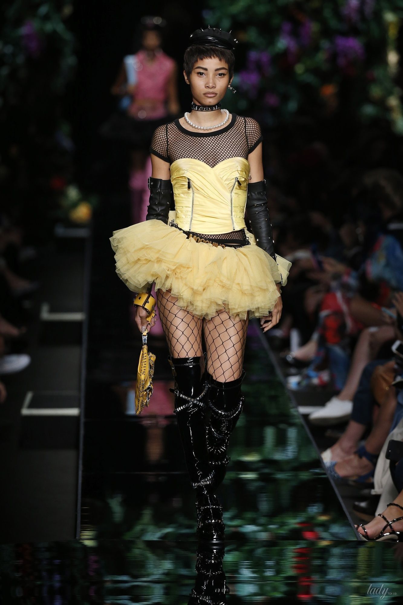 Коллекция Moschino прет-а-порте сезона весна-лето 2018_13