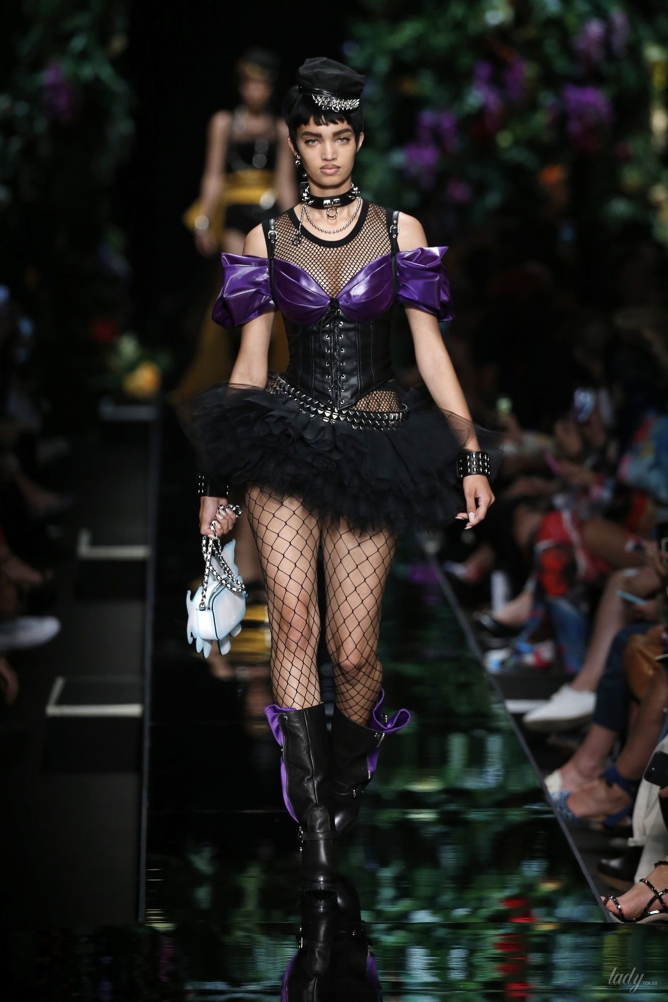 Коллекция Moschino прет-а-порте сезона весна-лето 2018_15
