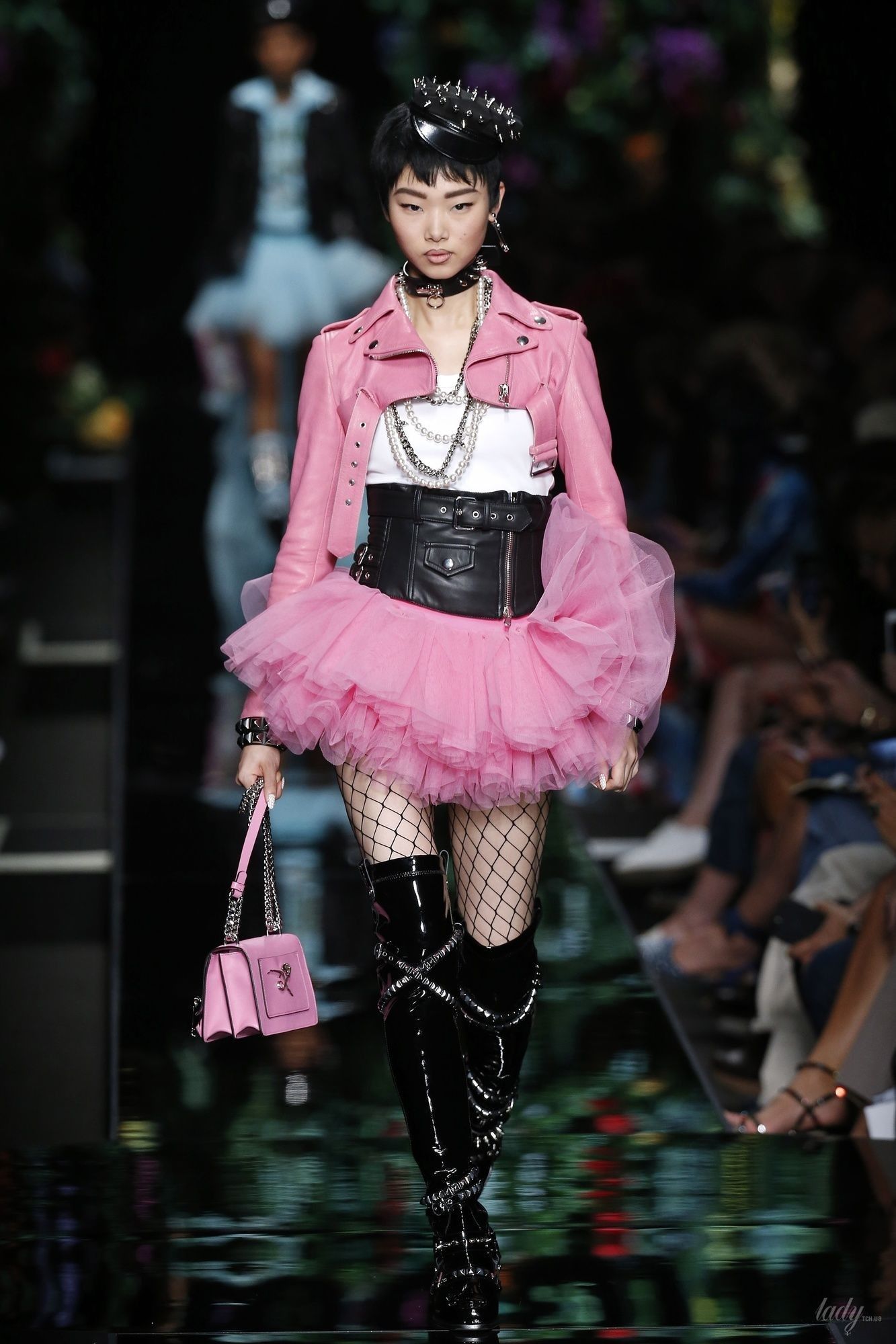 Коллекция Moschino прет-а-порте сезона весна-лето 2018_6