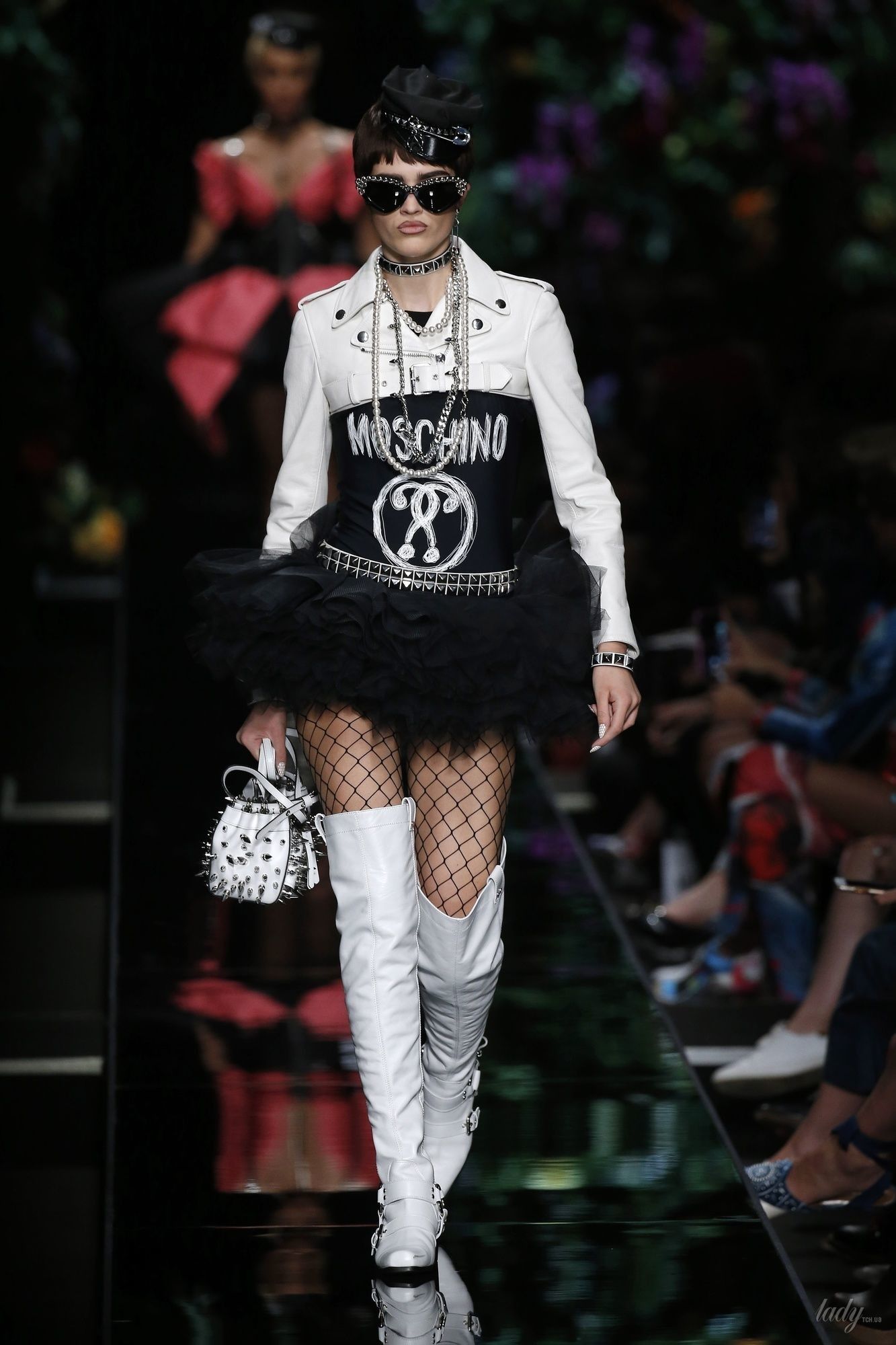 Коллекция Moschino прет-а-порте сезона весна-лето 2018_28