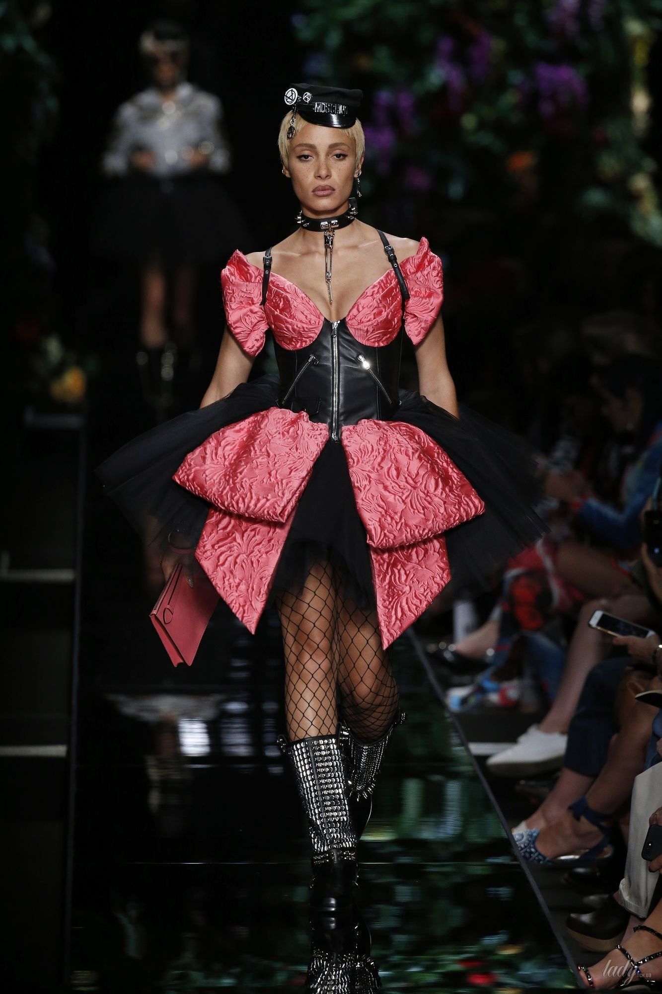 Коллекция Moschino прет-а-порте сезона весна-лето 2018_29