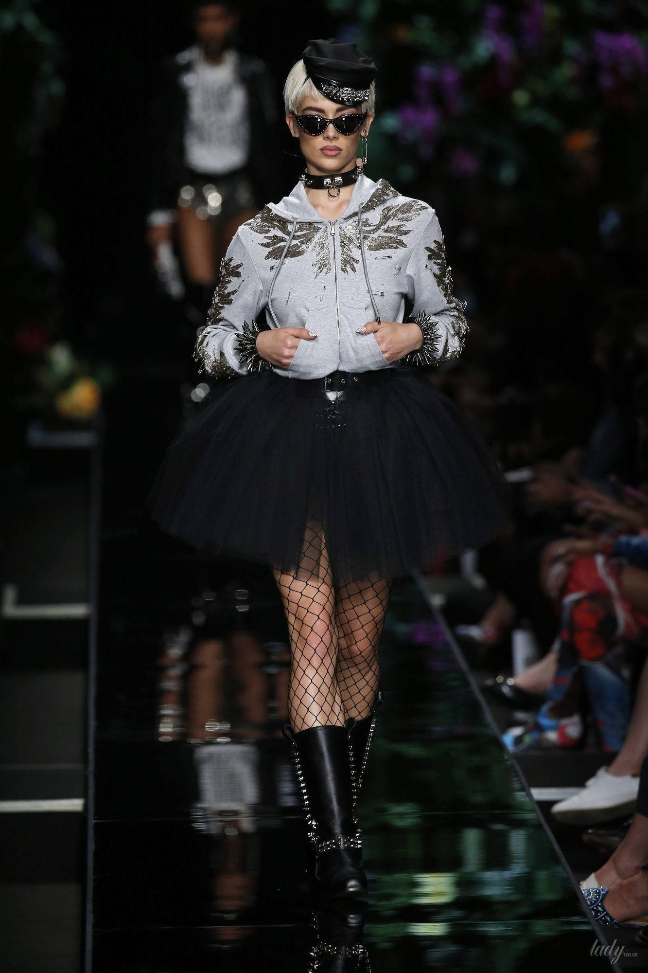 Коллекция Moschino прет-а-порте сезона весна-лето 2018_30