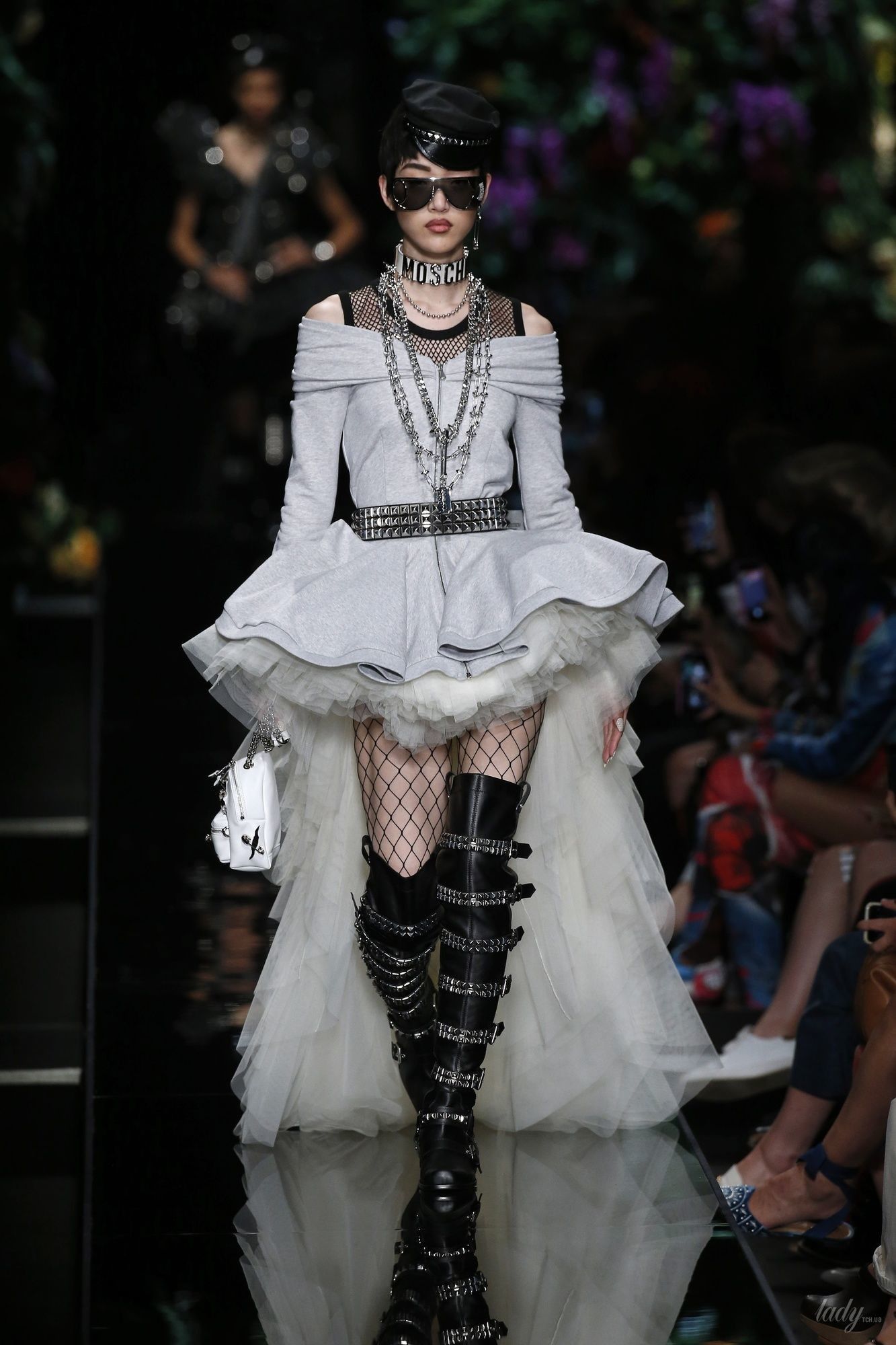 Коллекция Moschino прет-а-порте сезона весна-лето 2018_33