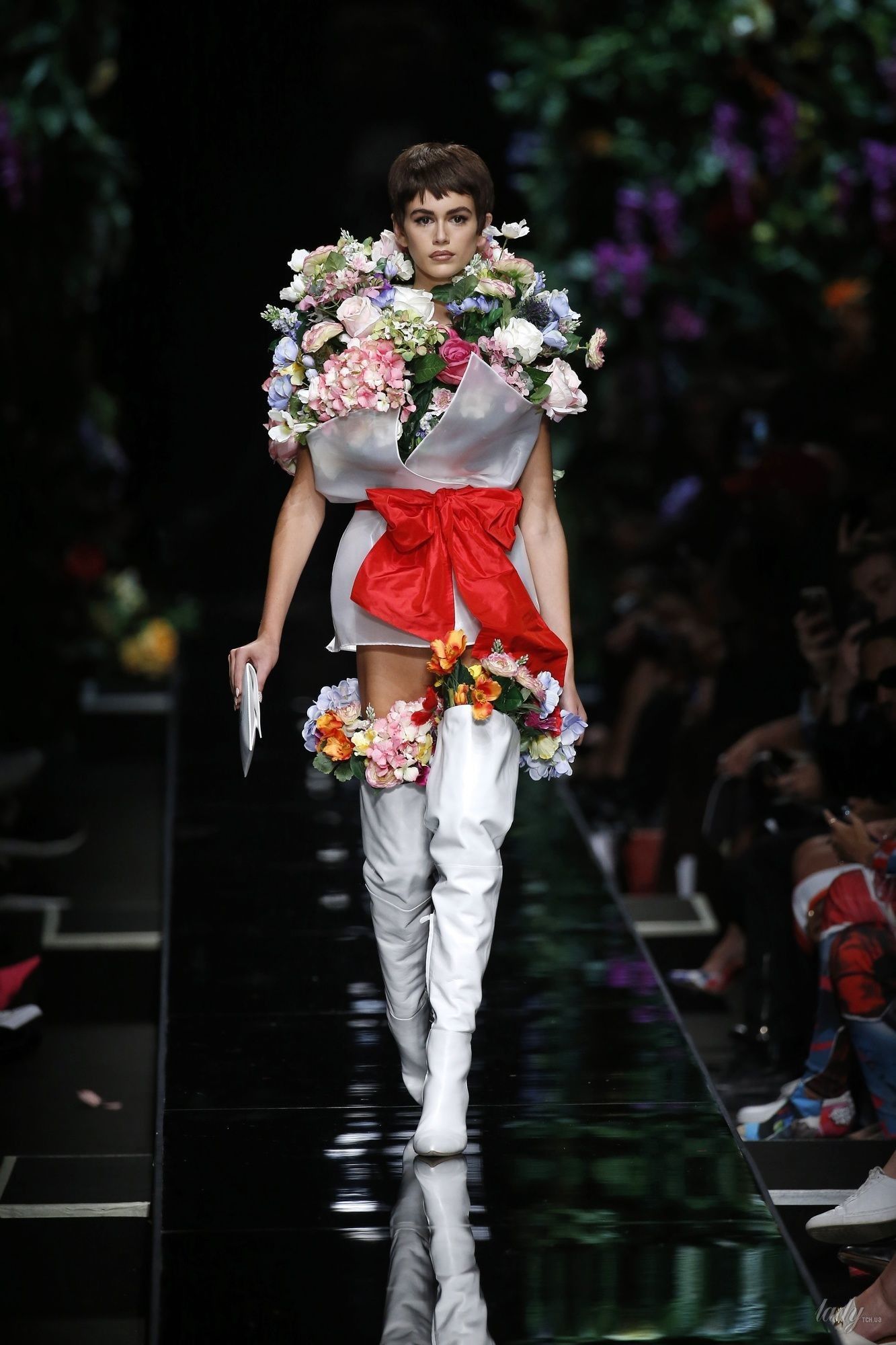 Коллекция Moschino прет-а-порте сезона весна-лето 2018_51