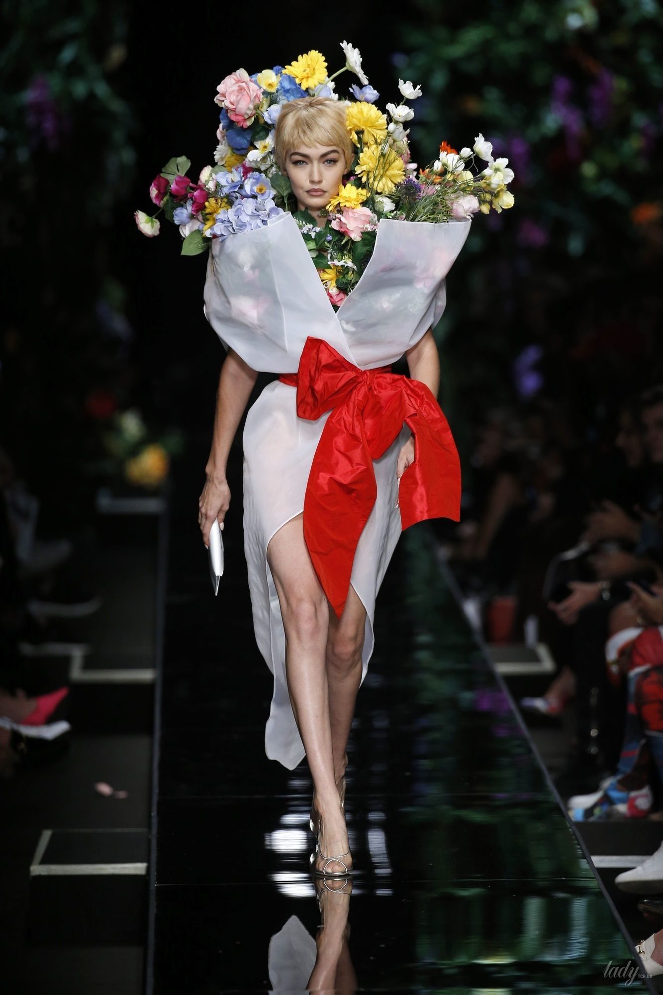 Коллекция Moschino прет-а-порте сезона весна-лето 2018_52