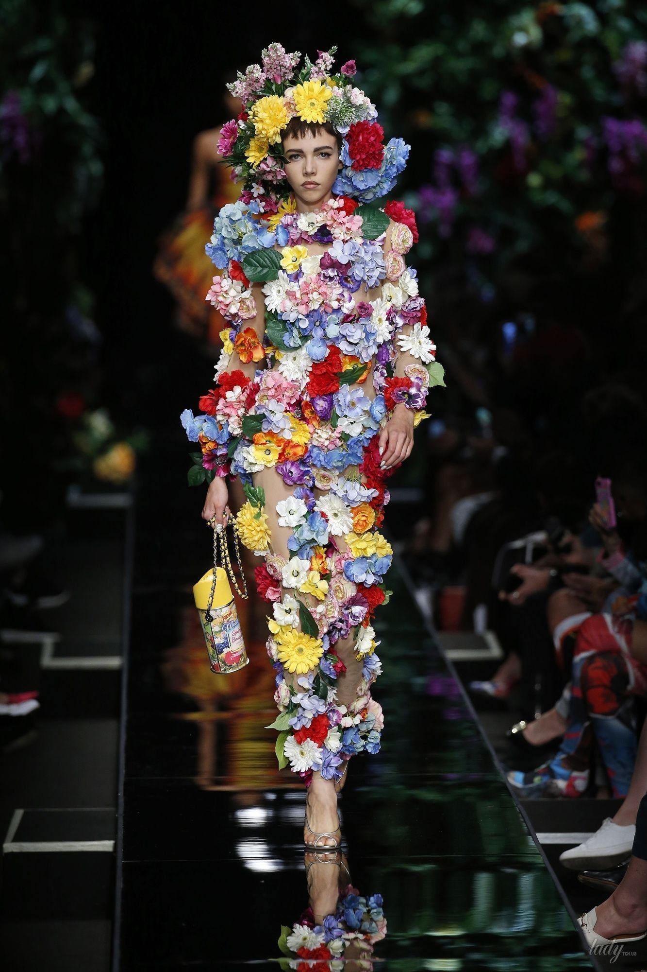 Коллекция Moschino прет-а-порте сезона весна-лето 2018_48