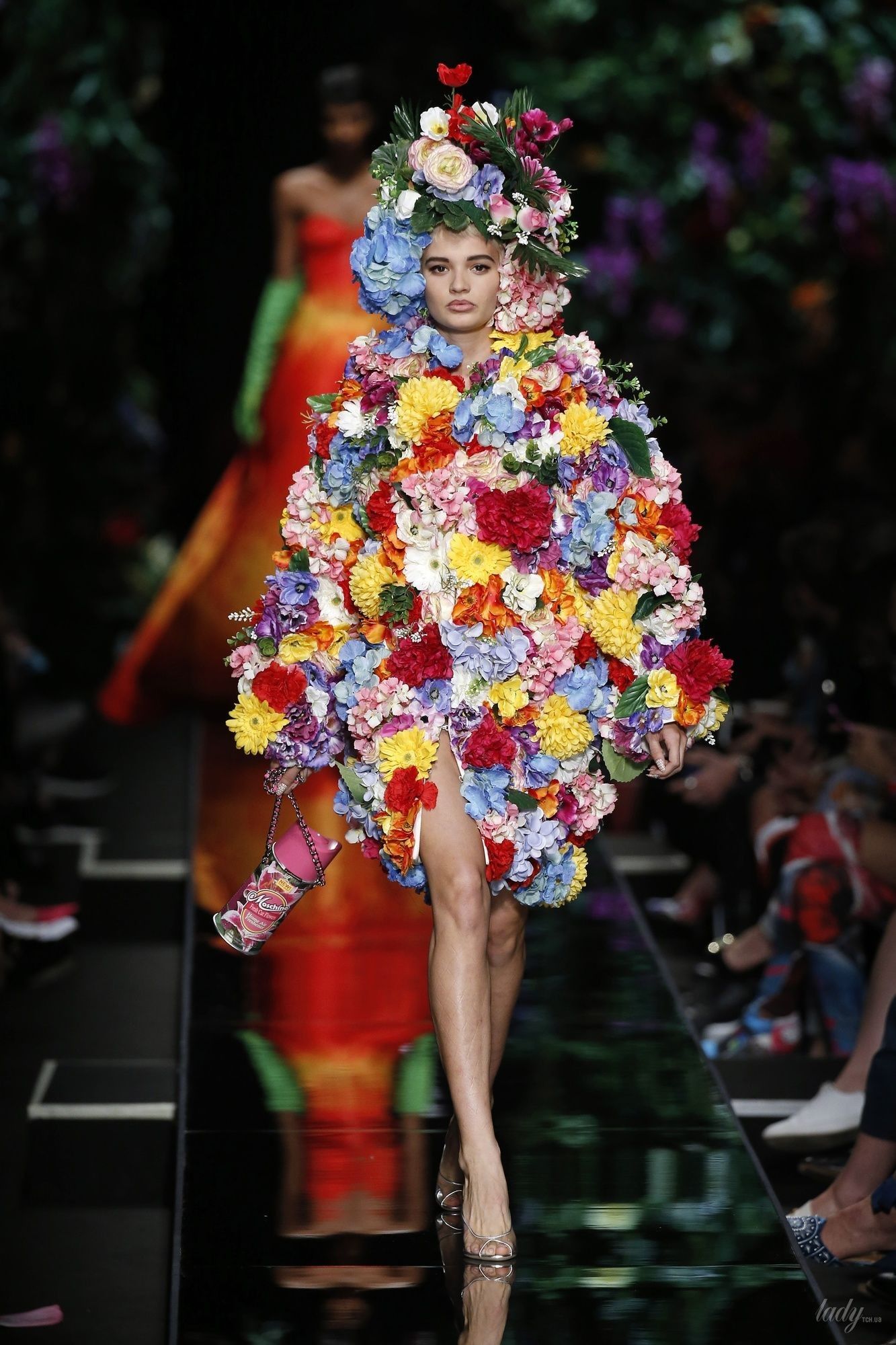 Коллекция Moschino прет-а-порте сезона весна-лето 2018_46
