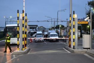 Пограничники объяснили причину очередей на границе с Польшей