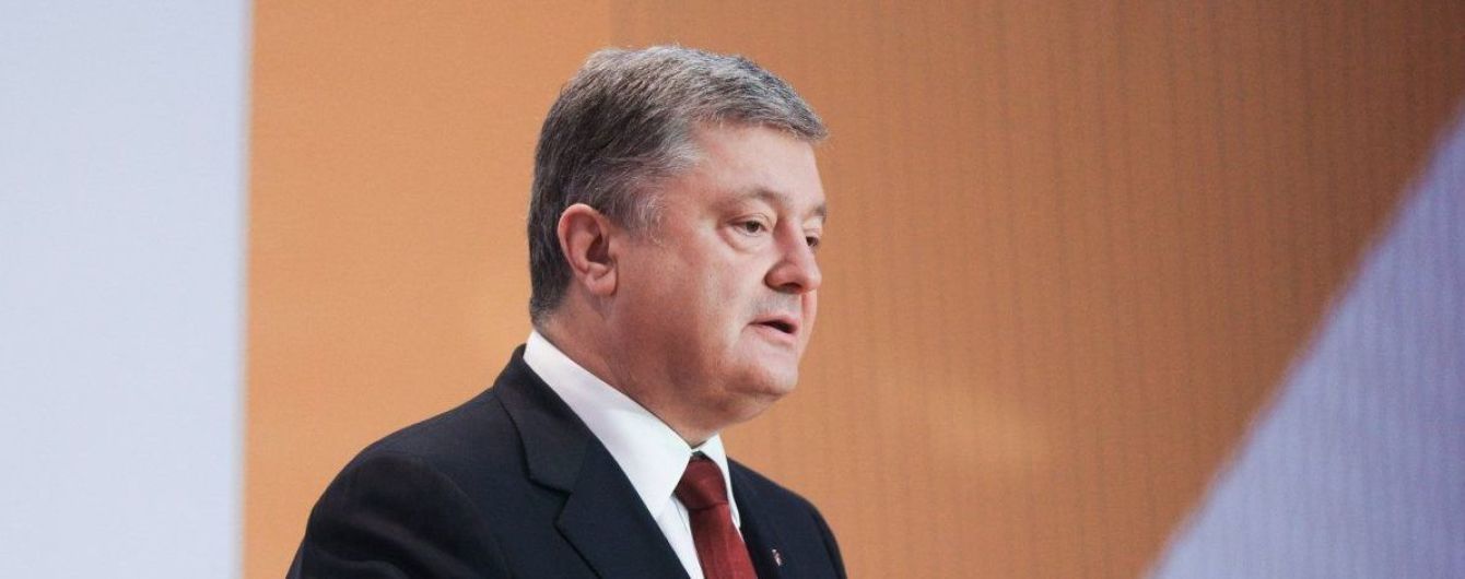 Порошенко объяснил, почему лично не приехал на допрос по делу Януковича