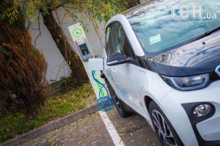 BMW створила революційний компактний привід для електрокарів