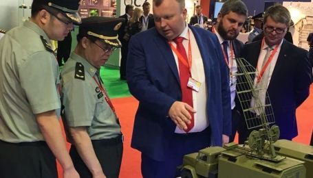 Порошенко официально представил нового руководителя "Укроборонпрома"