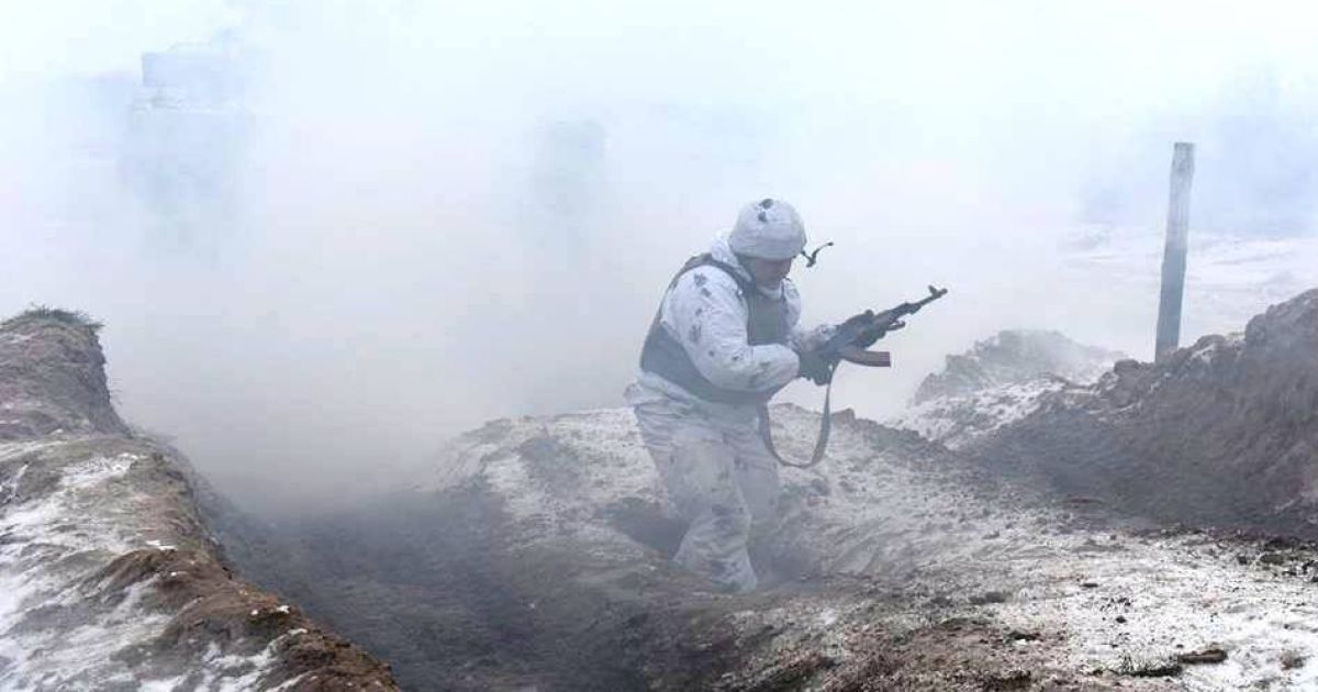 На Донбассе за прошедшие сутки погиб военный - штаб АТО
