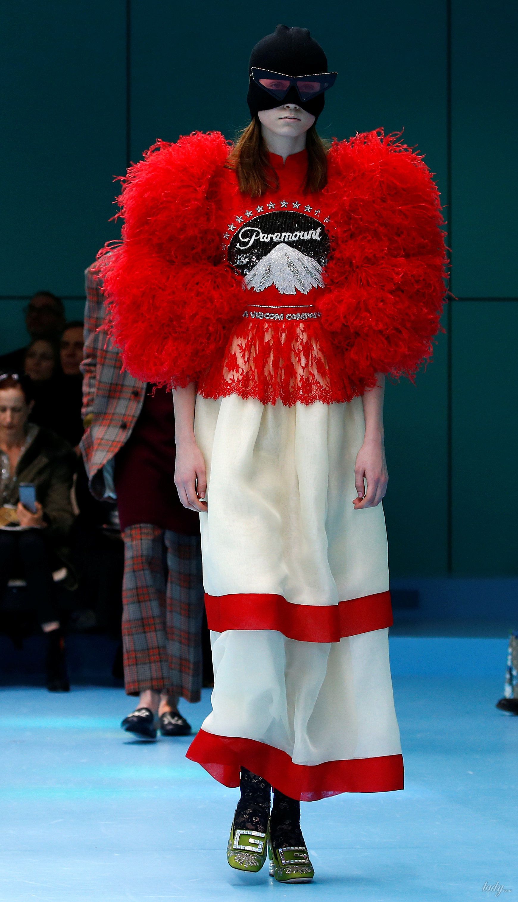 Показ коллекции бренда Gucci в Милане_10