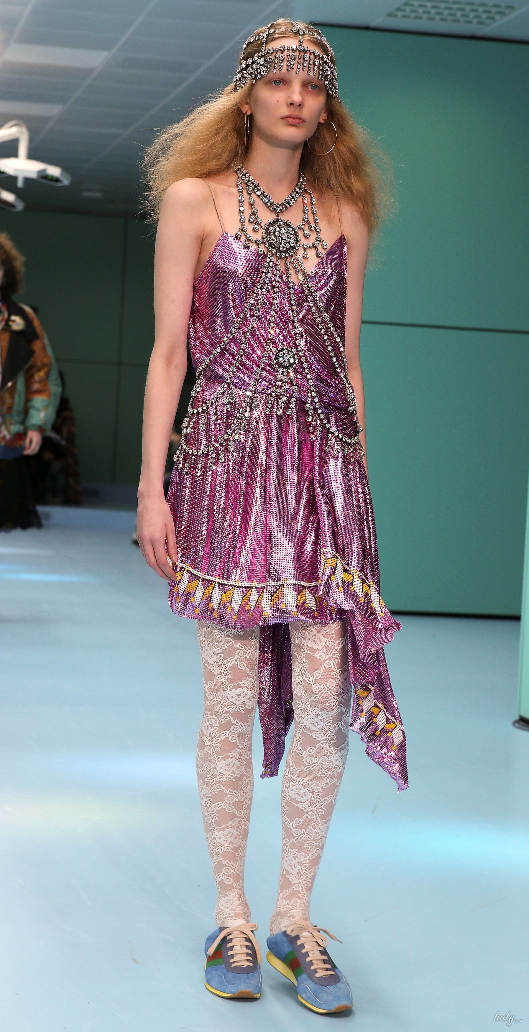 Показ коллекции бренда Gucci в Милане_19