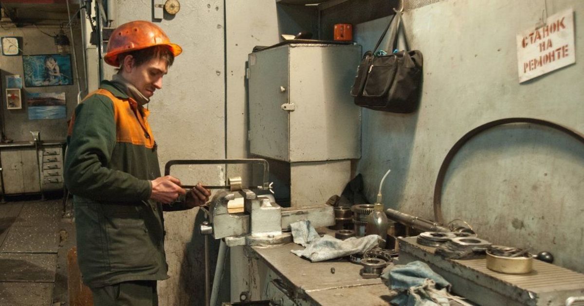 Слюсар, машиніст і монтажник стали дефіцитними професіями в Україні
