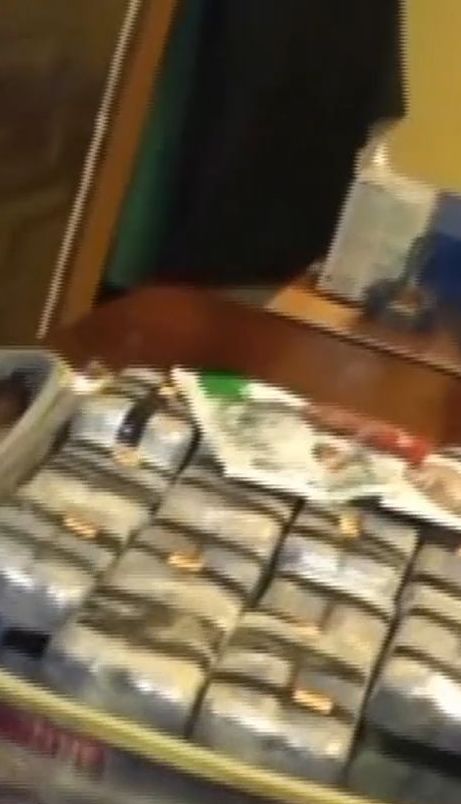 Серед дипломатичної пошти російського посольства в Аргентині знайшли майже 400 кілограм кокаїну