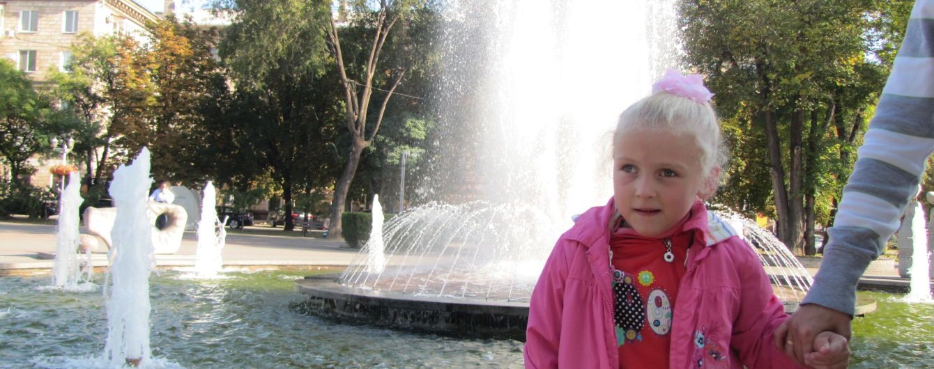 Хвора на ДЦП Алінка потребує допомоги