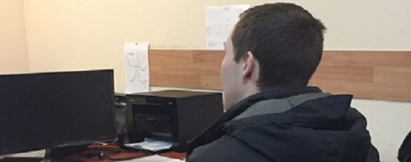 В Киеве разыскиваемый за покушение на убийство иностранец при задержании брызнул копу в глаза газом