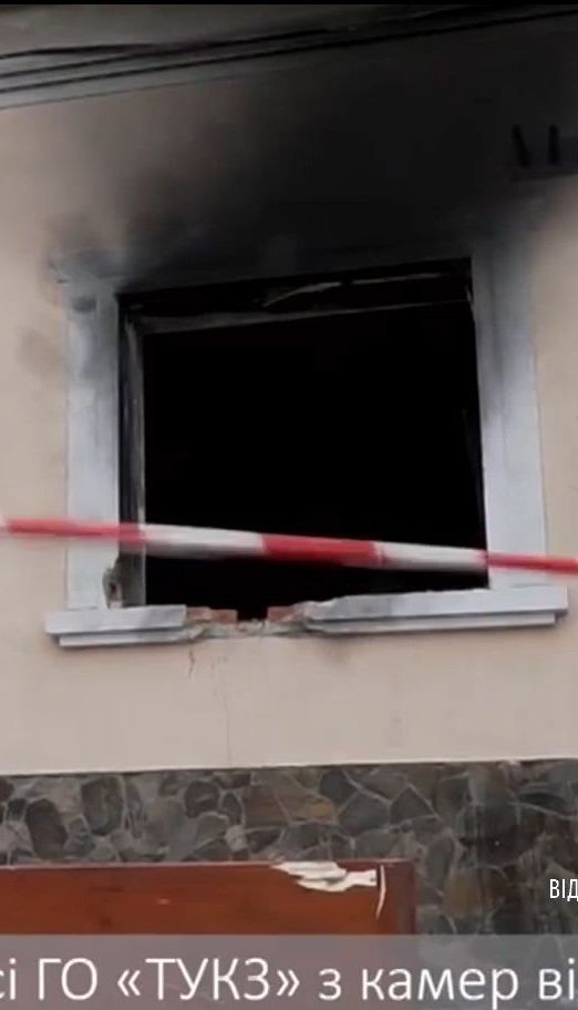 Камерам спостереження вдалось зафіксувати підрив Товариства угорської культури Закарпаття