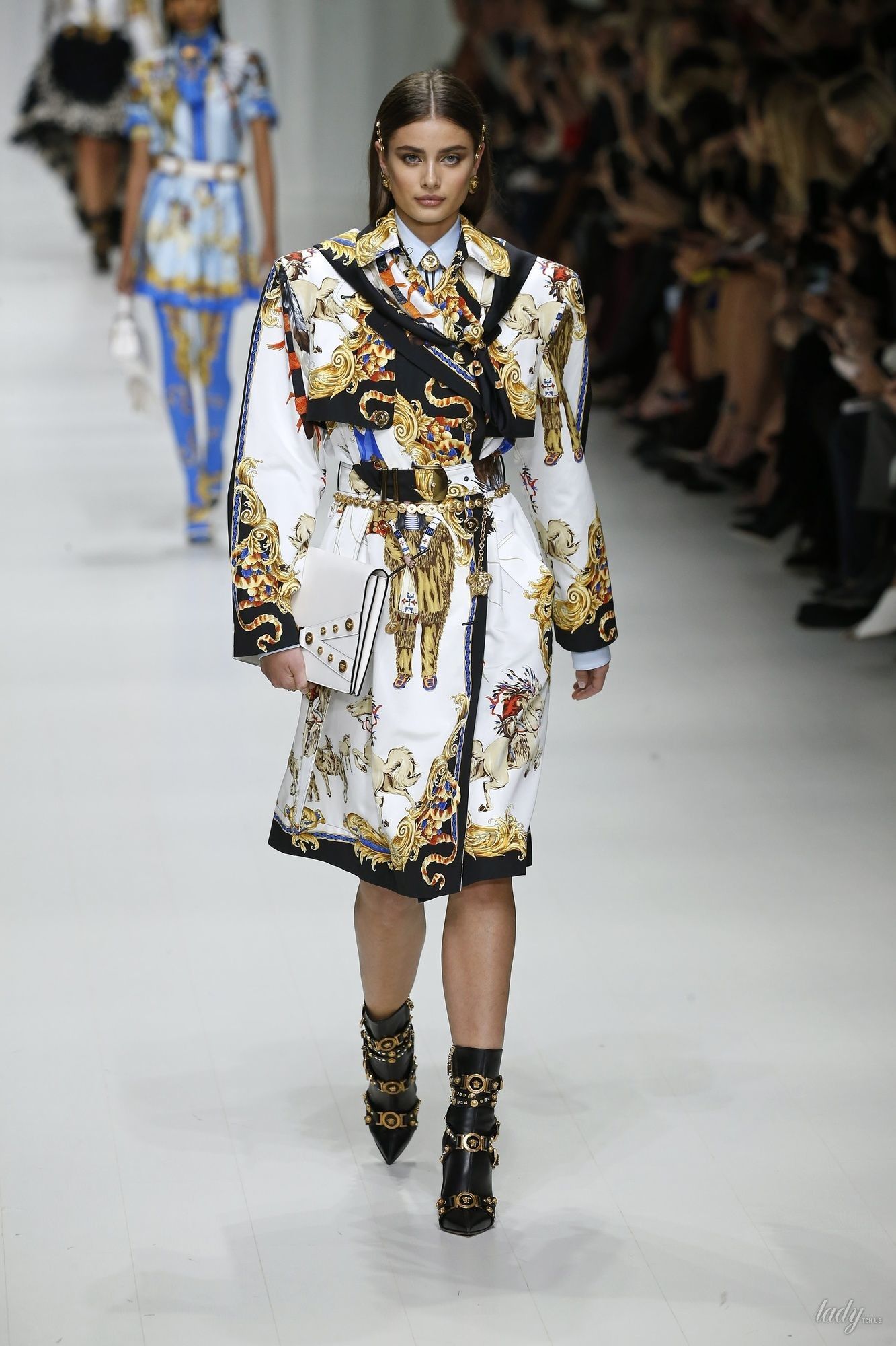Коллекция Versace прет-а-порте сезона весна-лето 2018_30