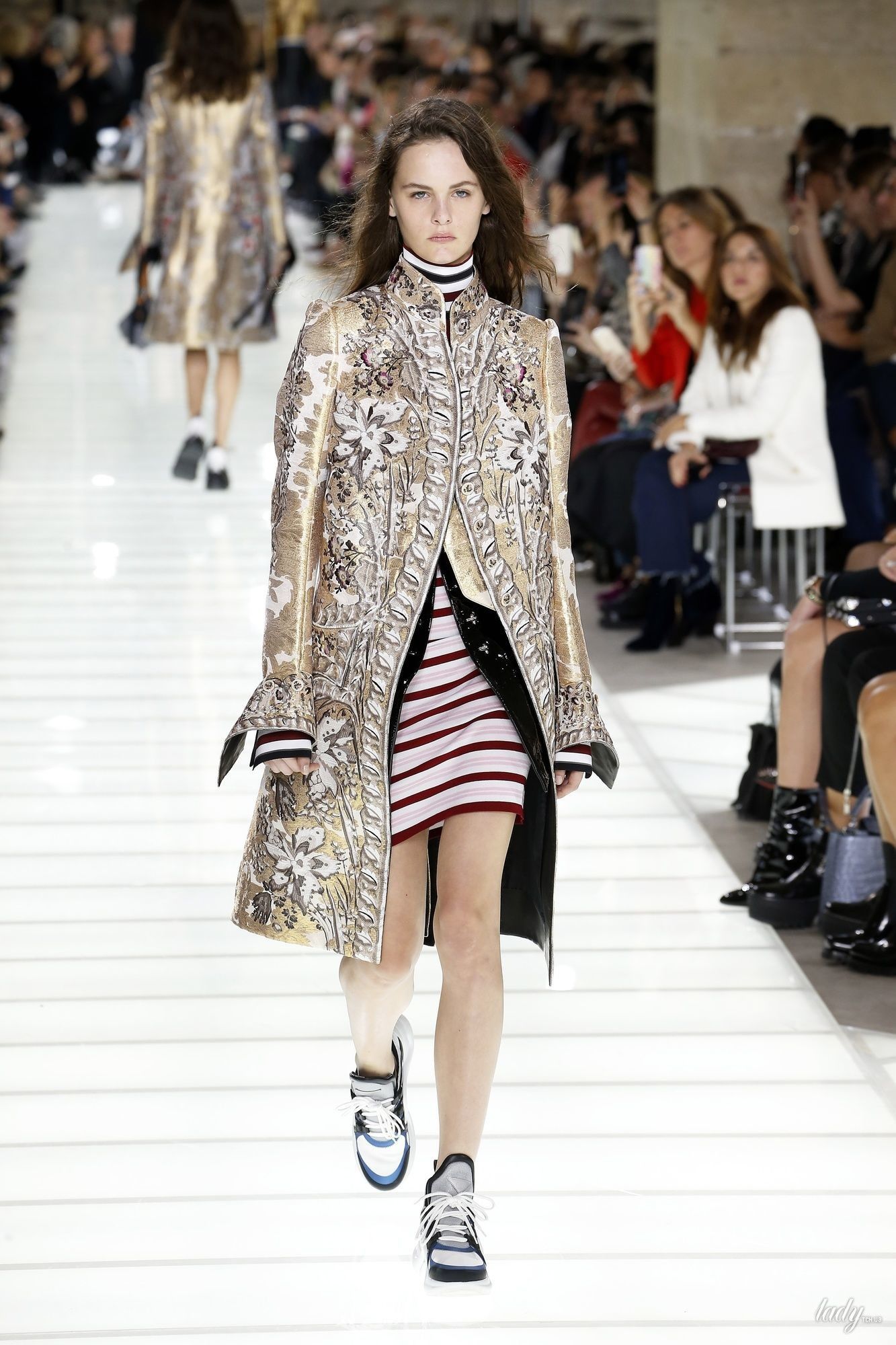 Коллекция Louis Vuitton прет-а-порте сезона весна-лето 2018_12