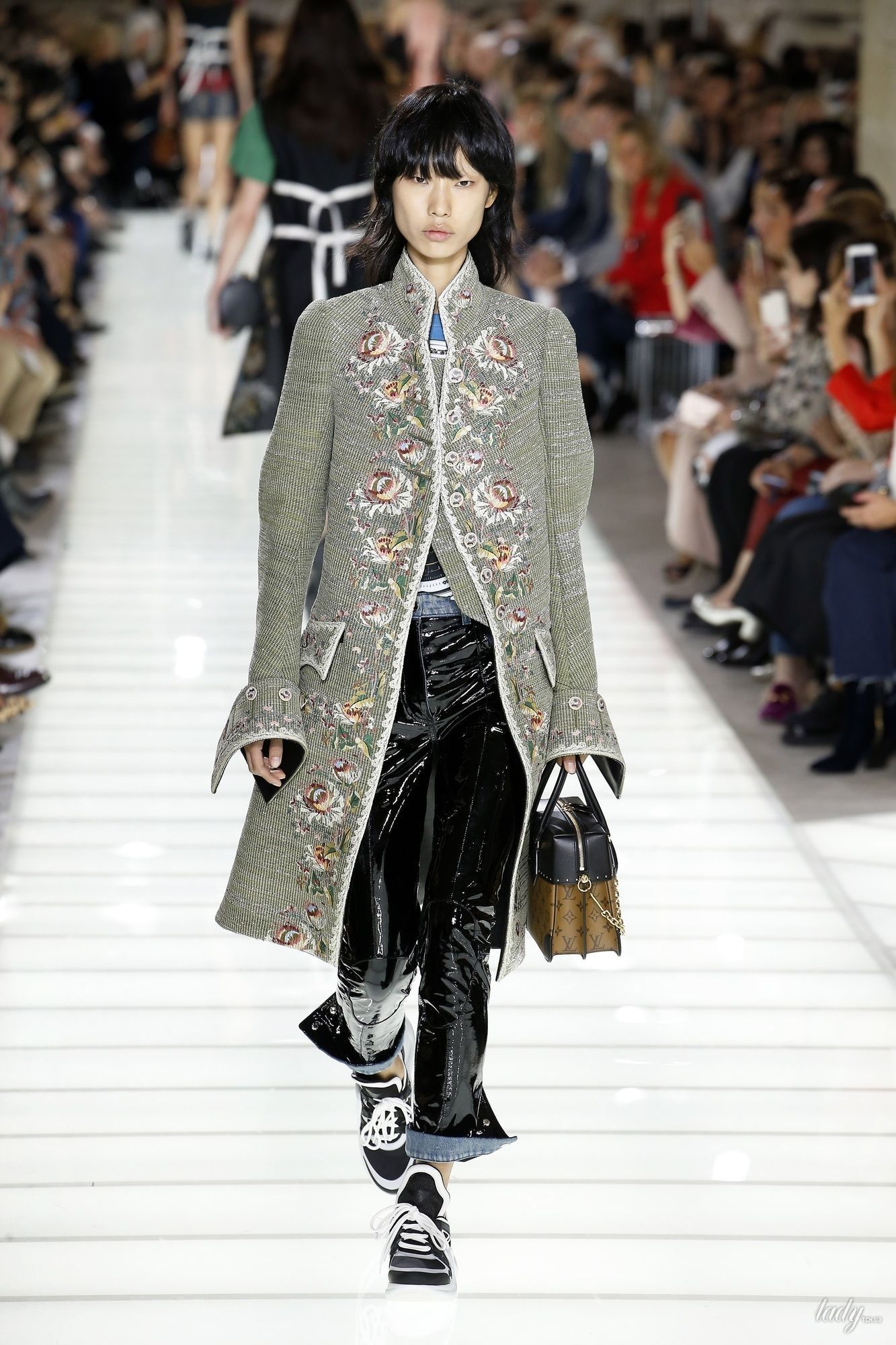 Коллекция Louis Vuitton прет-а-порте сезона весна-лето 2018_24