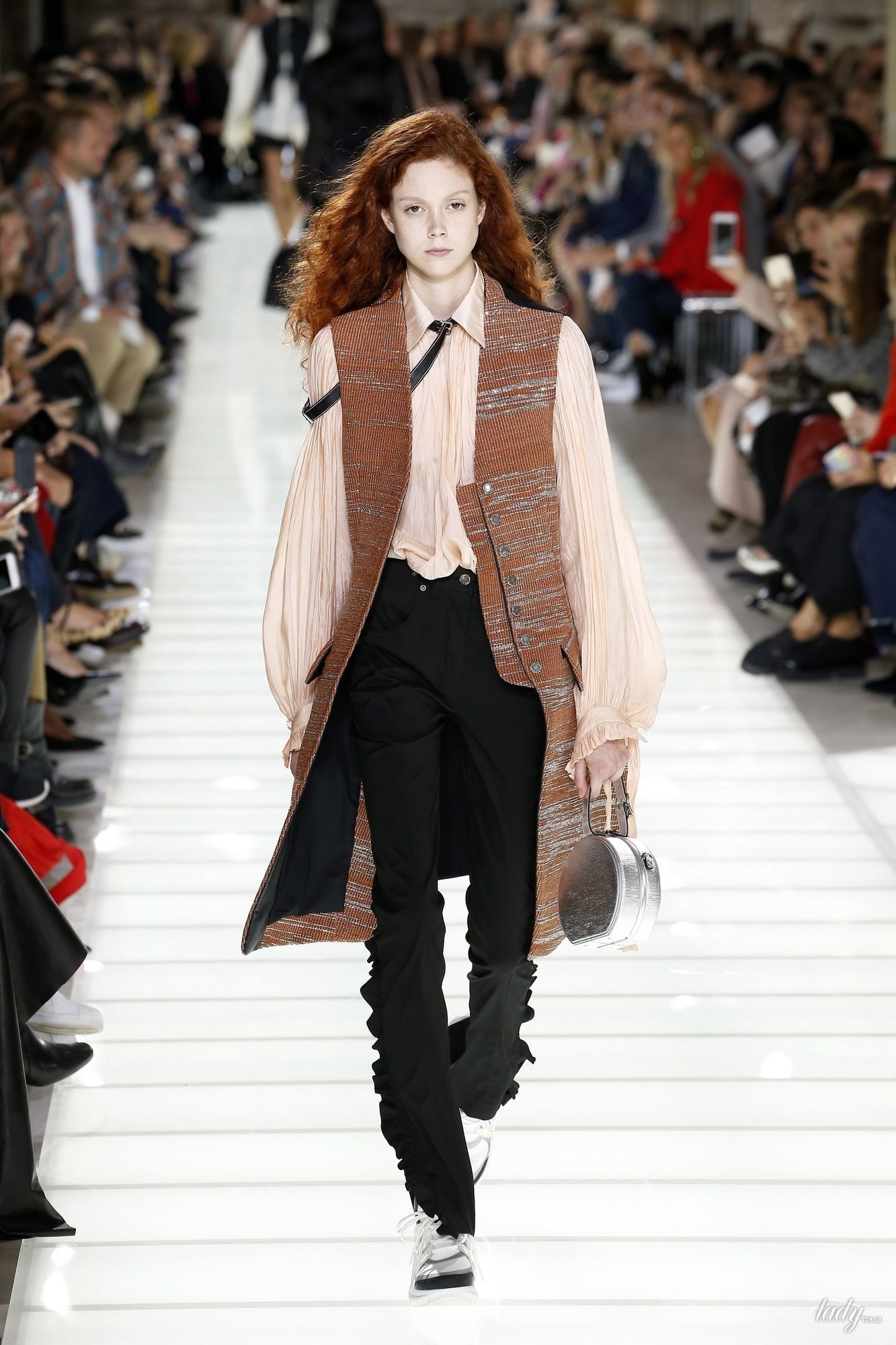 Коллекция Louis Vuitton прет-а-порте сезона весна-лето 2018_38
