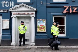 Организацией отравления Скрипалей занимались две группы из России - The Mirror