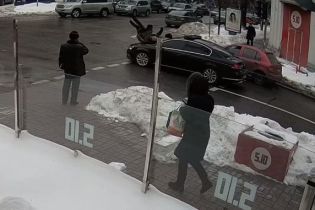 Поведение правоохранителей и личность пострадавшего: все о ДТП с кортежем Порошенко