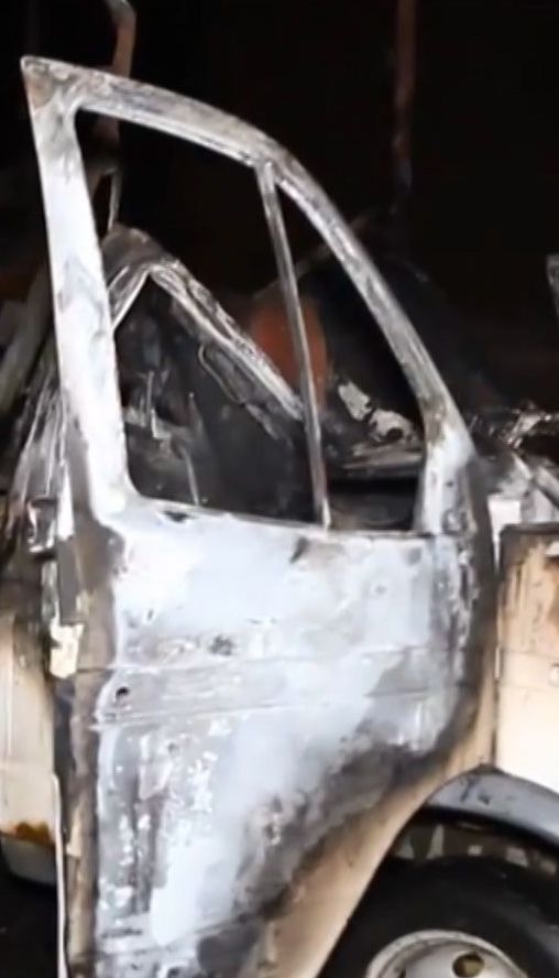 В Дніпрі на парковці вибухнула автівка