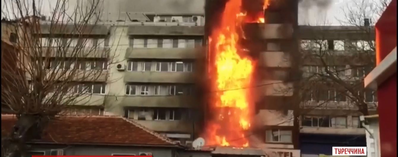 На курорте в Турции две женщины выпрыгнули с шестого этажа горящего отеля