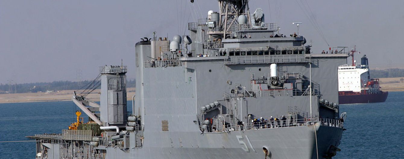 В Черное море вошел американский военный корабль с морской пехотой на борту