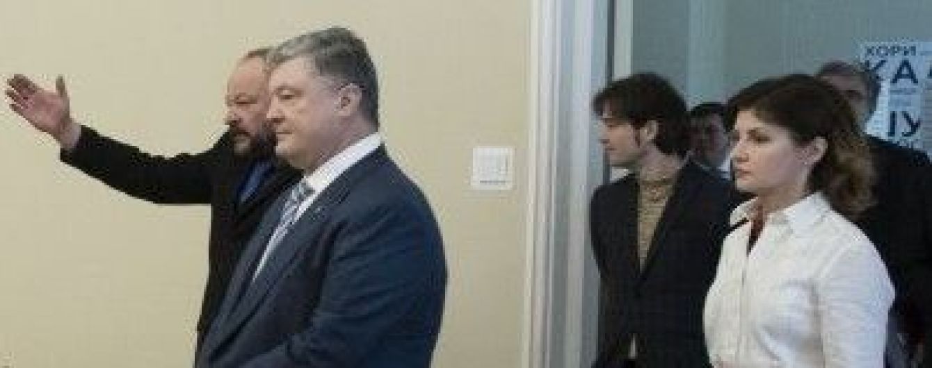 В льняной рубашке и с этническим поясом: Марина Порошенко на церемонии вручения премии Шевченко