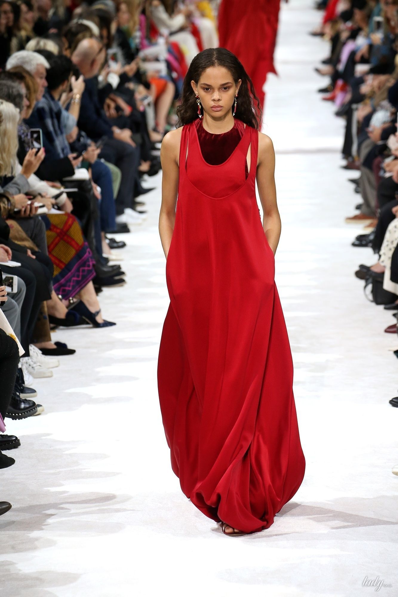 Коллекция Valentino прет-а-порте сезона весна-лето 2018_32