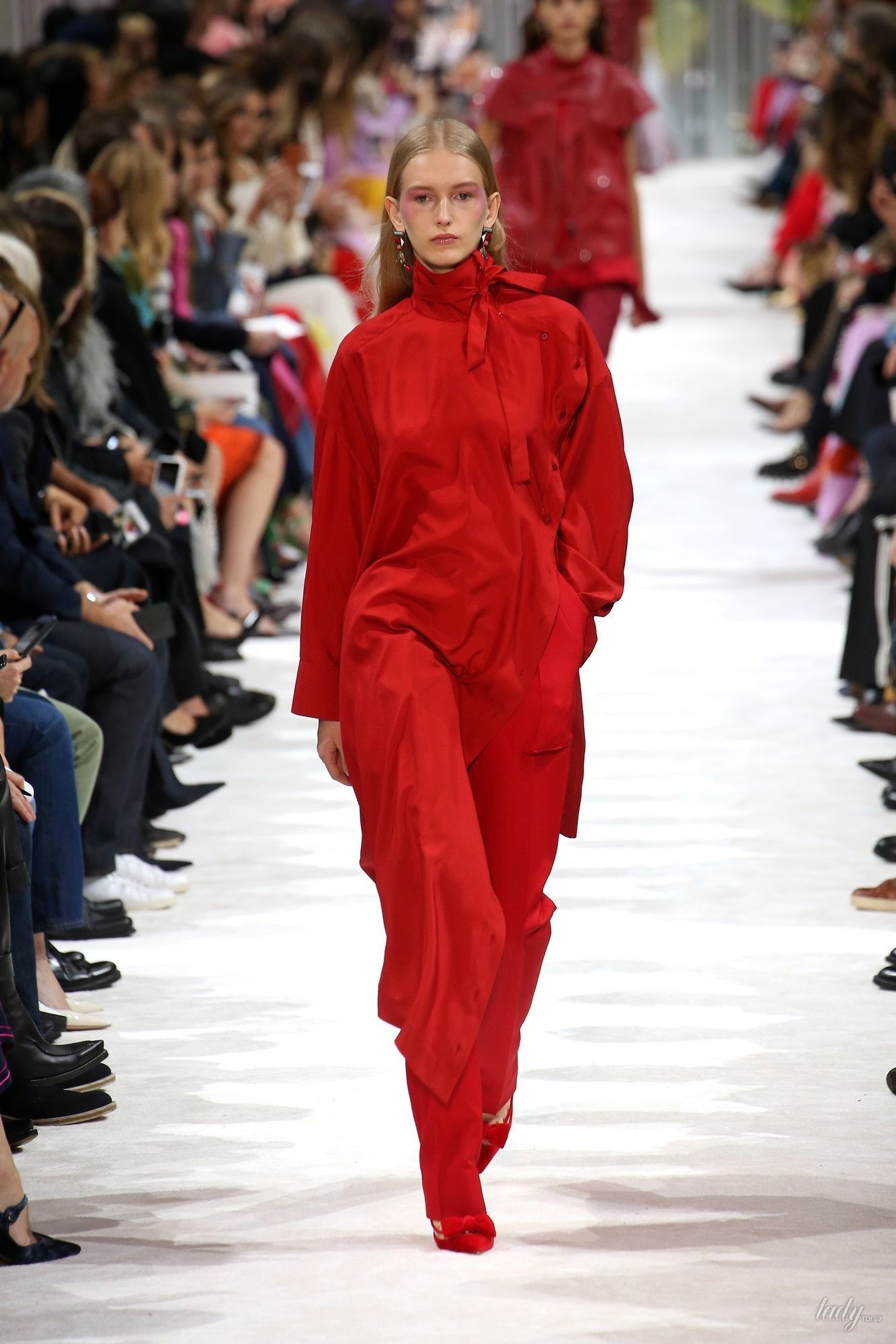 Коллекция Valentino прет-а-порте сезона весна-лето 2018_33