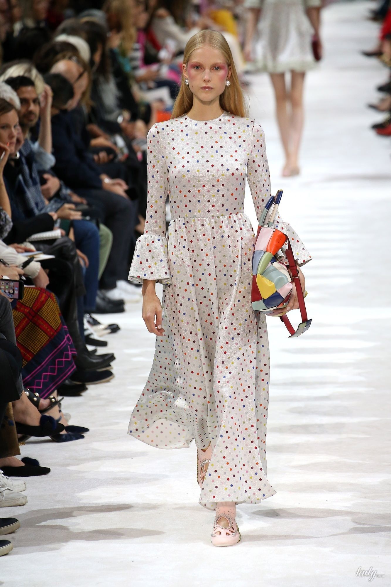 Коллекция Valentino прет-а-порте сезона весна-лето 2018_49