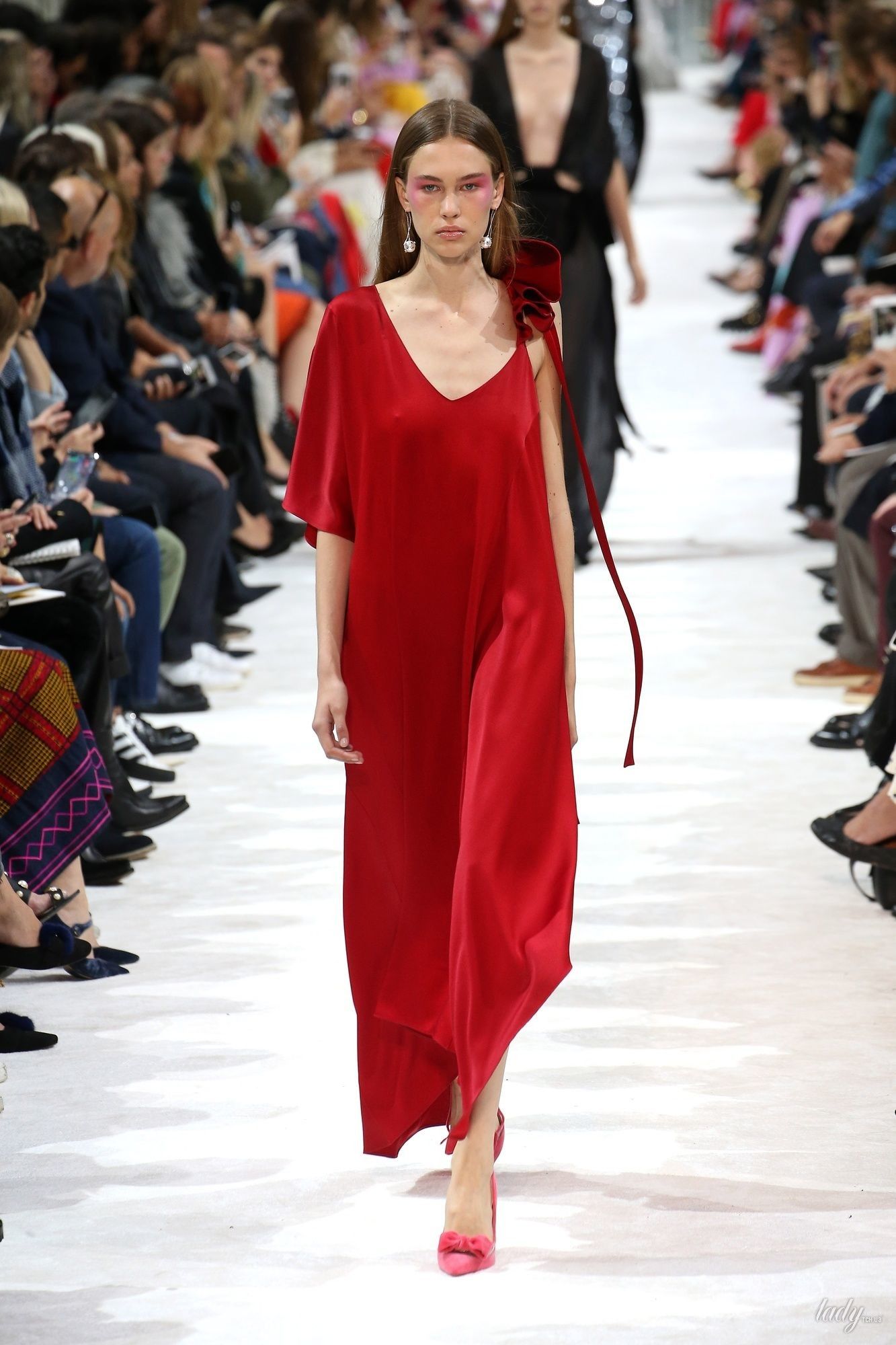 Коллекция Valentino прет-а-порте сезона весна-лето 2018_58