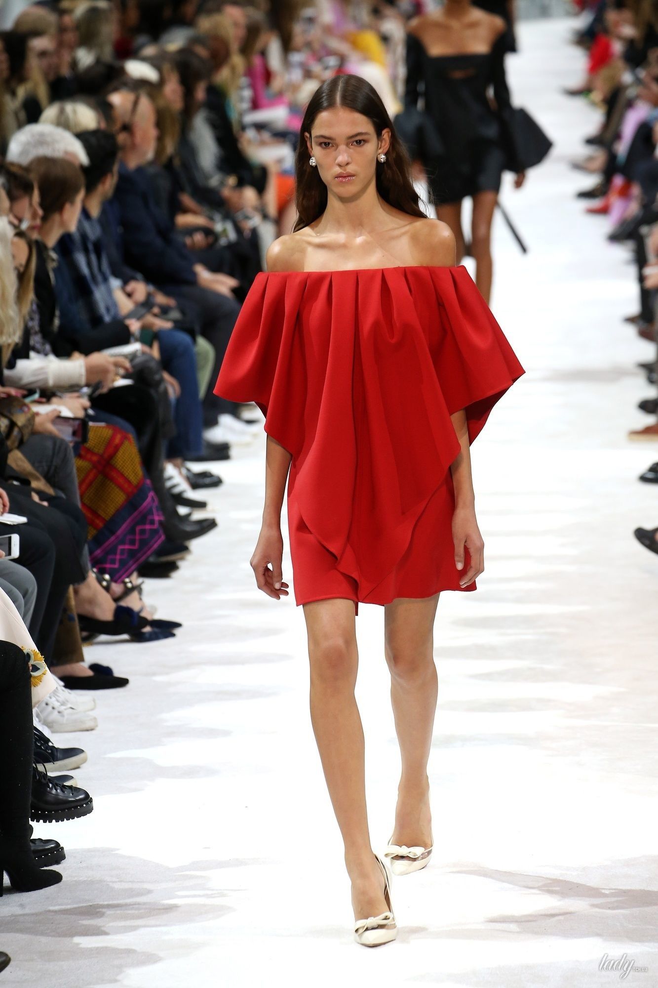 Коллекция Valentino прет-а-порте сезона весна-лето 2018_53