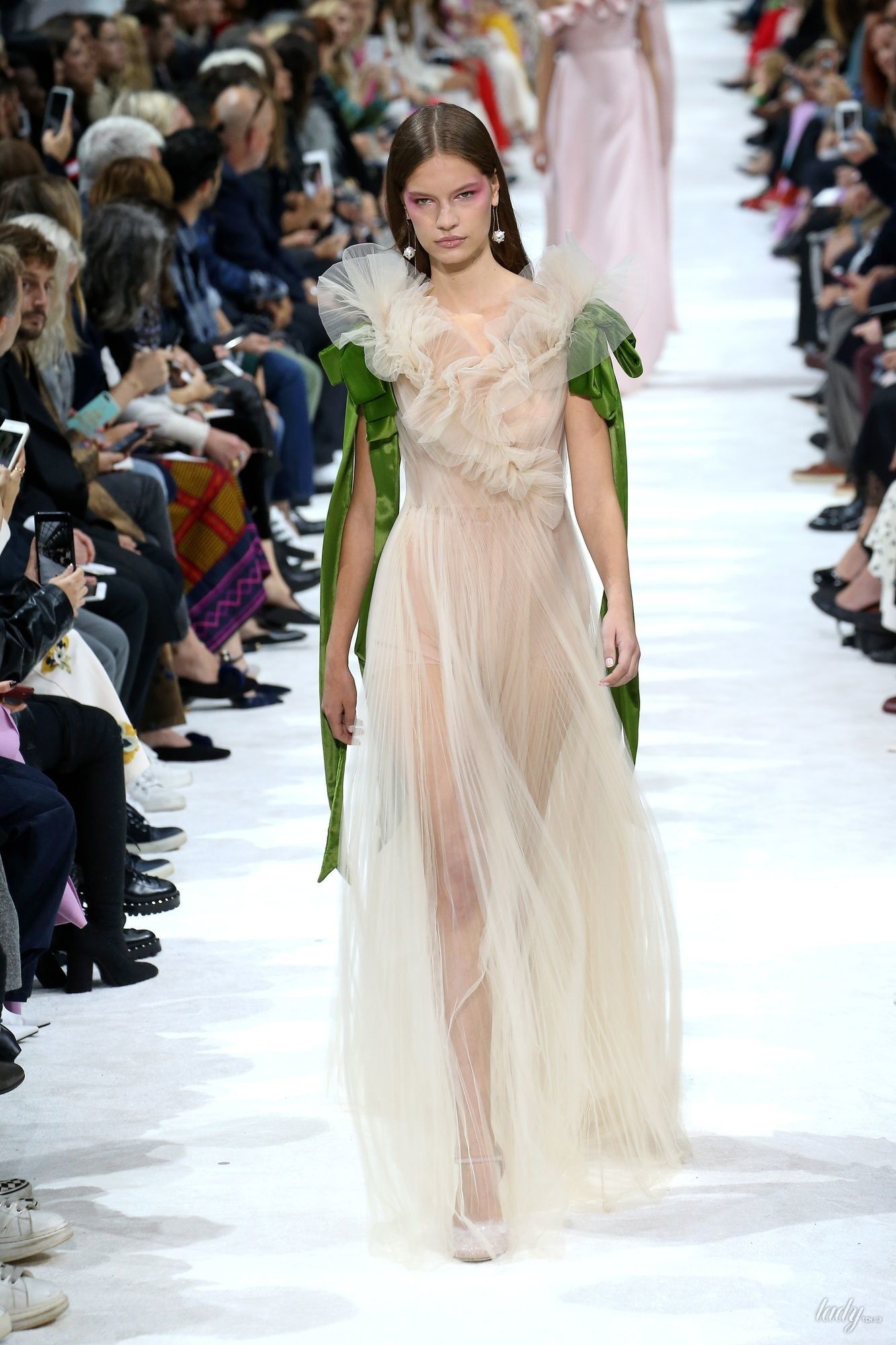 Коллекция Valentino прет-а-порте сезона весна-лето 2018_75