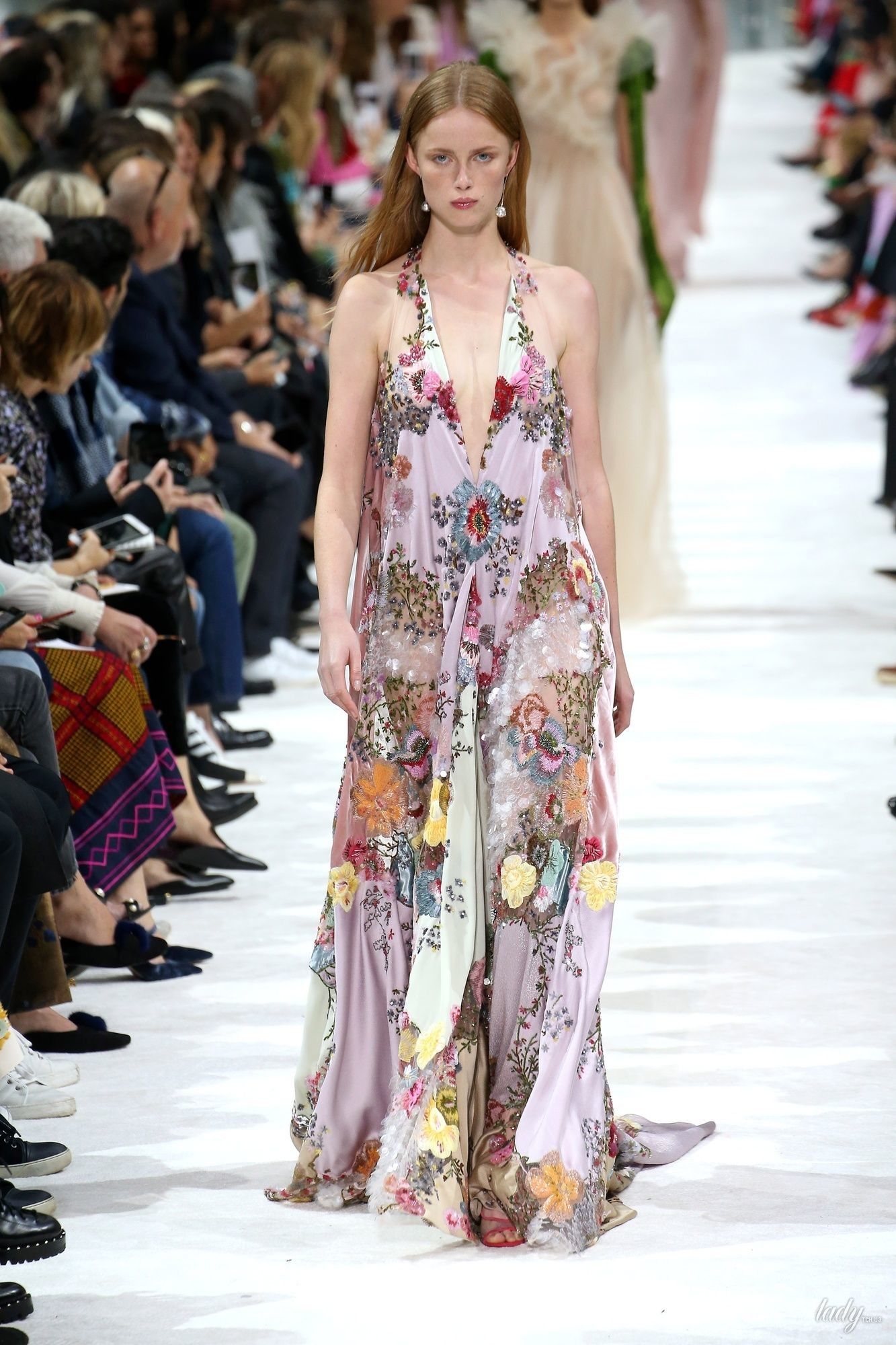 Коллекция Valentino прет-а-порте сезона весна-лето 2018_74