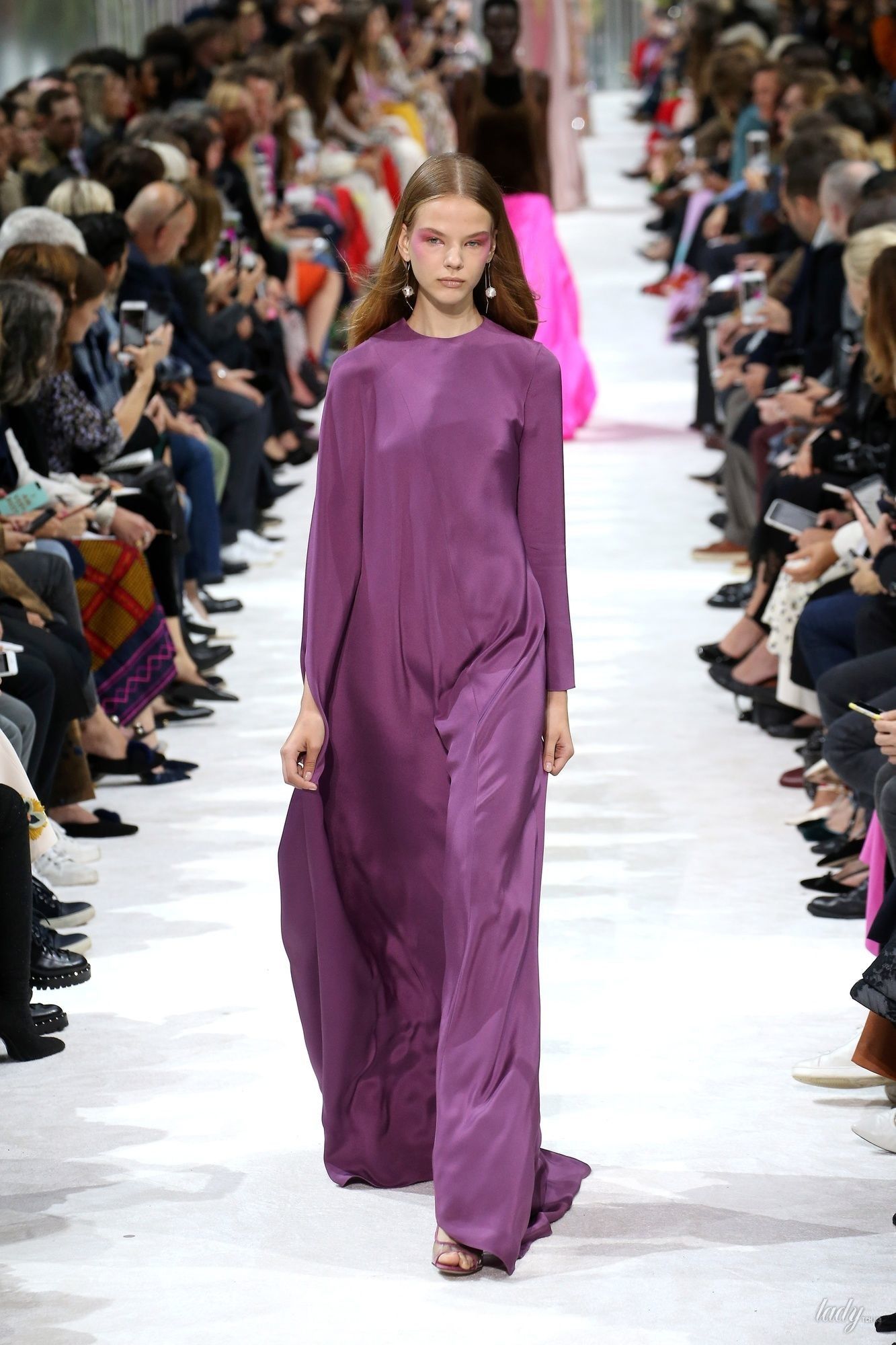 Коллекция Valentino прет-а-порте сезона весна-лето 2018_70