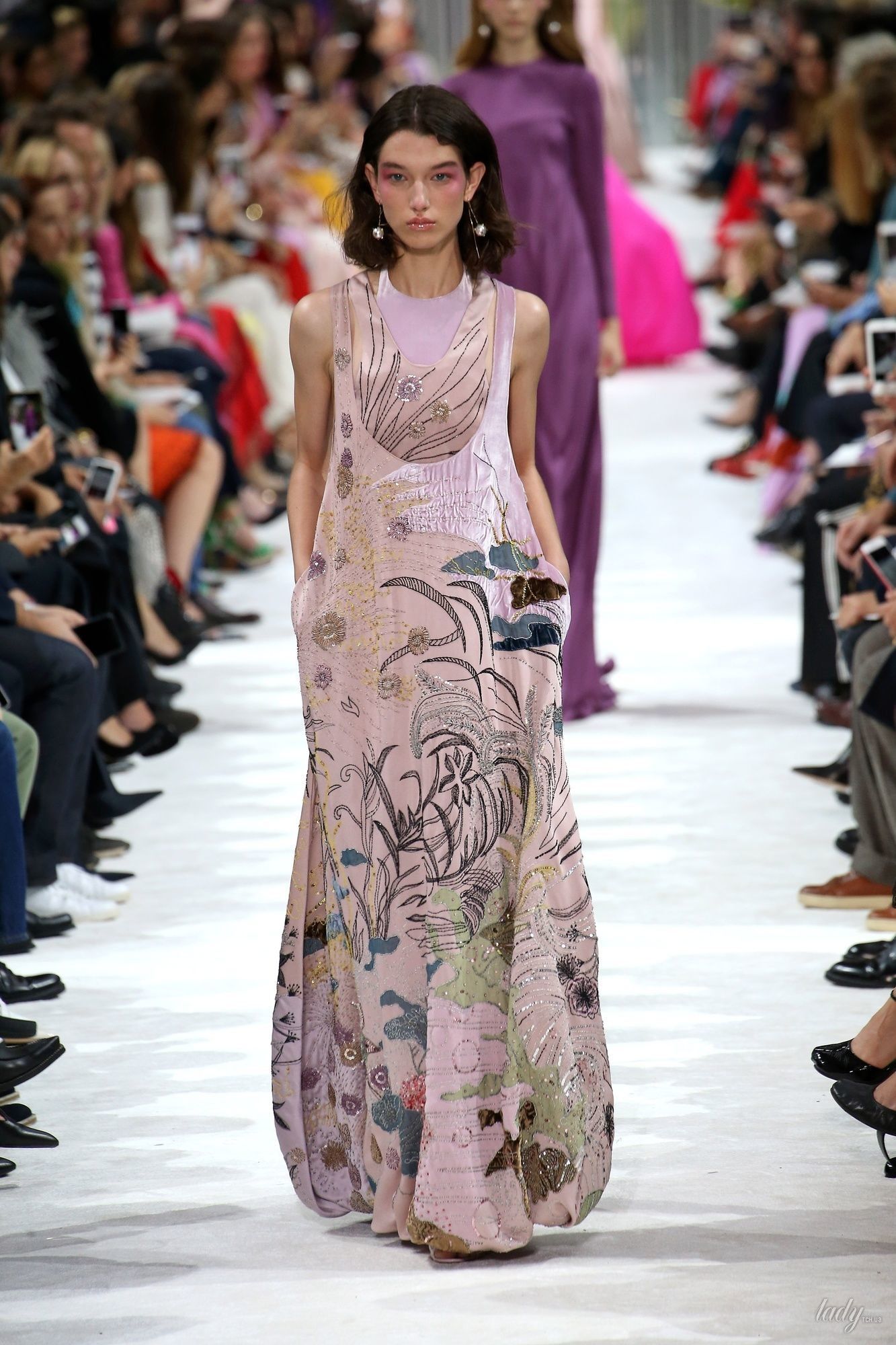 Коллекция Valentino прет-а-порте сезона весна-лето 2018_69